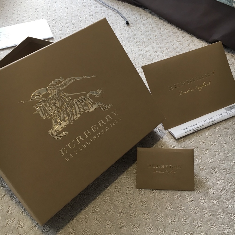 Burberry Box - Medium Size